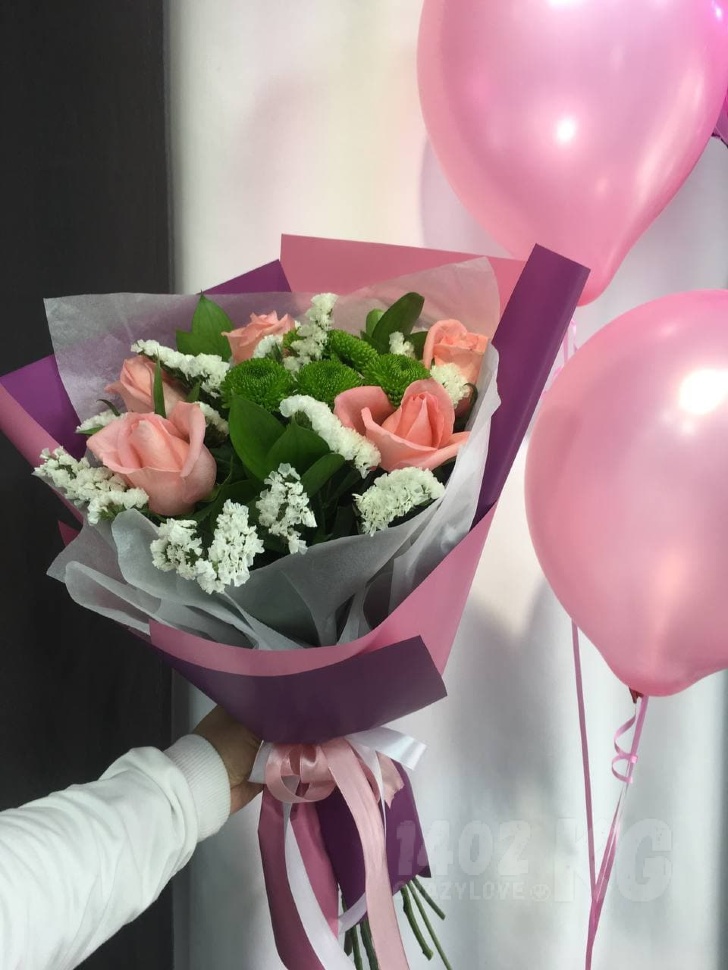 Купить цветы. букет из роз " Анна Карина" 350 сом. Доставка цветов Бишкек. Цветочный магазин.
